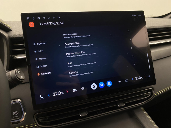 Lynk & Co 01 01 CORE PHEV