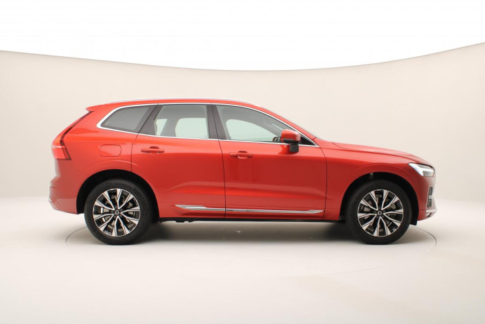 Volvo XC60 B4 AWD PLUS BRIGHT REZERVACE 2.0 Plus