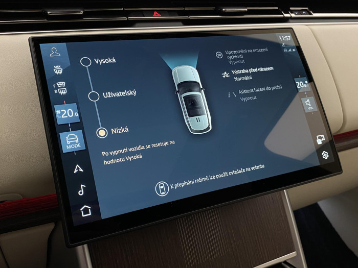 Land Rover Range Rover P550e AUTOBIOGRAPHY SWB