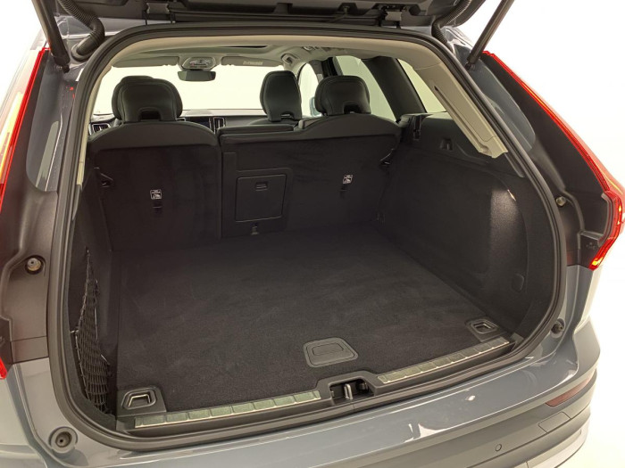 Volvo XC60 B4 AWD BRIGHT PLUS REZERVACE 2.0 Plus