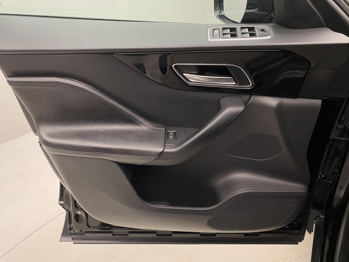 Jaguar F-Pace 25t AWD AUT