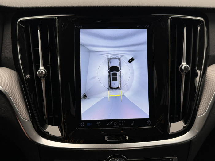 Volvo V60 CC B5 AWD PLUS BRIGHT 1.maj