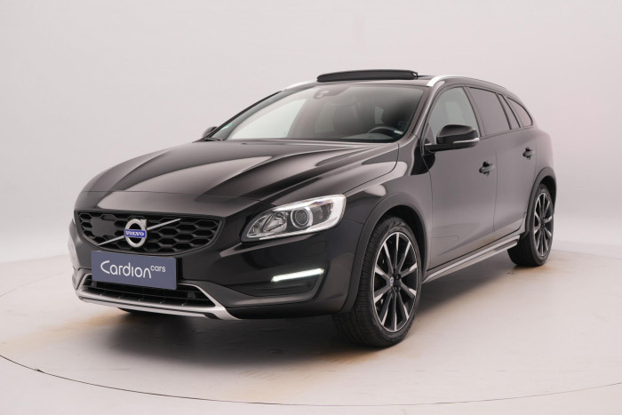 Volvo V60 CC D4 AWD SUMMUM REZERVACE 2.4 d CC CC Summum