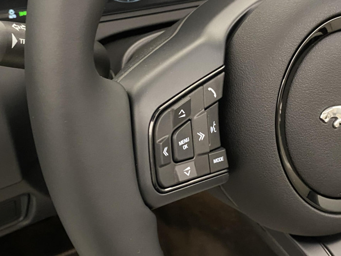 Jaguar F-Type P450 CABRIOLET 75 REZERVACE