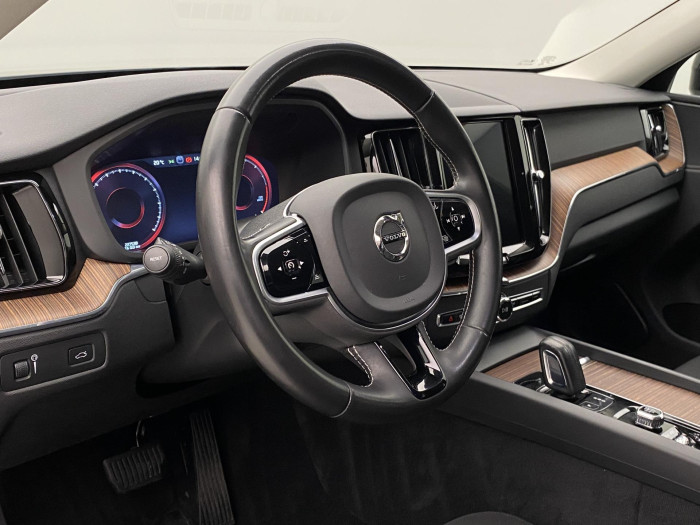 Volvo XC60 D3 AWD MOMENTUM AUT CZ 2.0 d Momentum