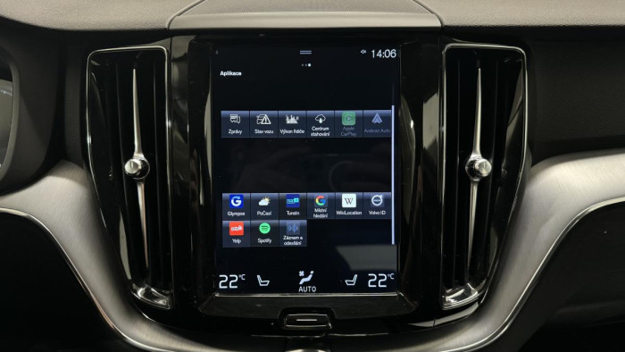 Volvo XC60 D4 AWD MOMENTUM REZERVACE 2.0 d Momentum