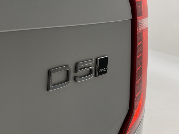 Volvo XC90 D5 AWD MOMENTUM AUT 7míst 2.0 d Momentum