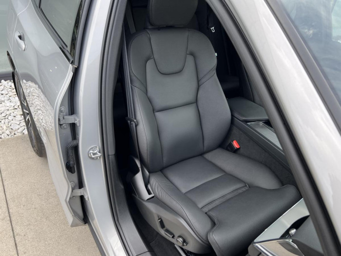 Volvo XC60 B4 PLUS DARK Aut 1.maj. 2.0 Plus