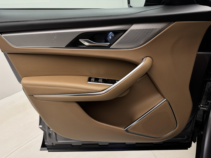 Jaguar F-Pace D200 SE AWD AUT 2.0 d SE