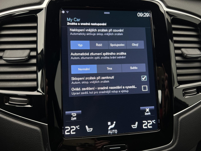 Volvo XC90 B5 AWD R-DESIGN 7MÍSTNÁ AUT