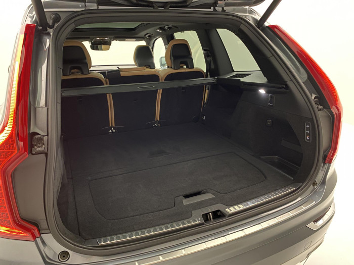 Volvo XC90 D5 AWD INSCRIPTION CZ 1. maj 2.0 d