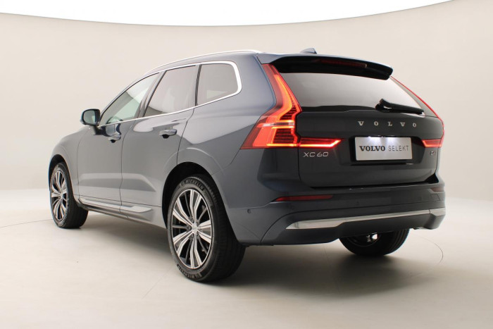 Volvo XC60 B4 AWD ULTIMATE AUT REZERVACE