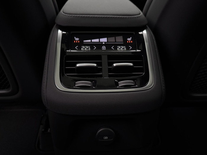Volvo XC90 T8 AWD RECHARGE BRIGHT PLUS 7m