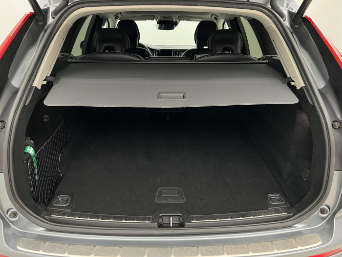 Volvo XC60 T4 MOMENTUM POLESTAR AUT CZ 2.0 Momentum