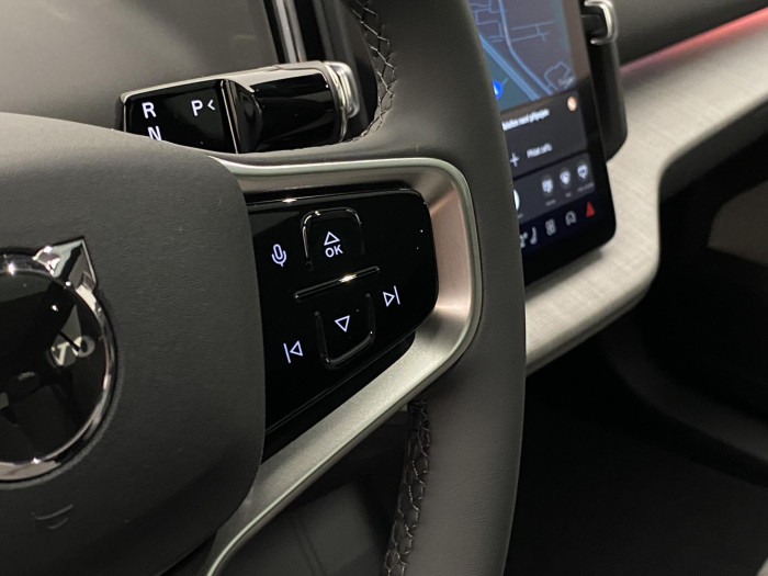 Volvo EX30 PURE ELECTRIC TWIN AWD ULTRA