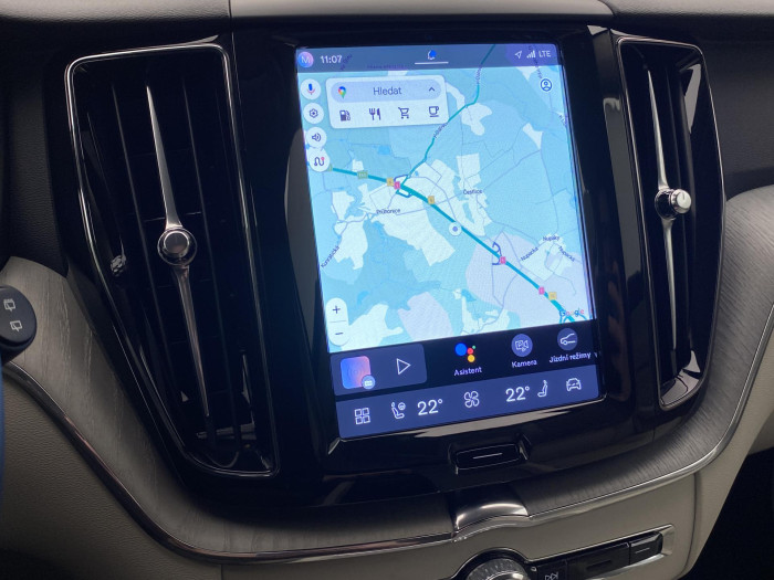 Volvo XC60 B5 AWD DARK PLUS AUT CZ