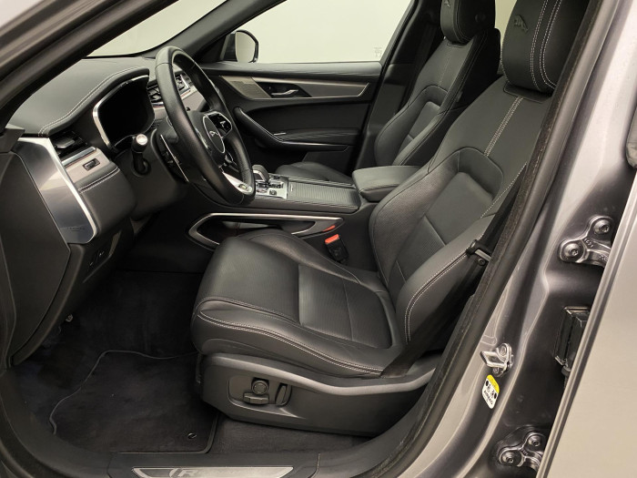 Jaguar F-Pace D200 AWD R-DYNAMIC  REZERVACE 2.0 d Dynamic