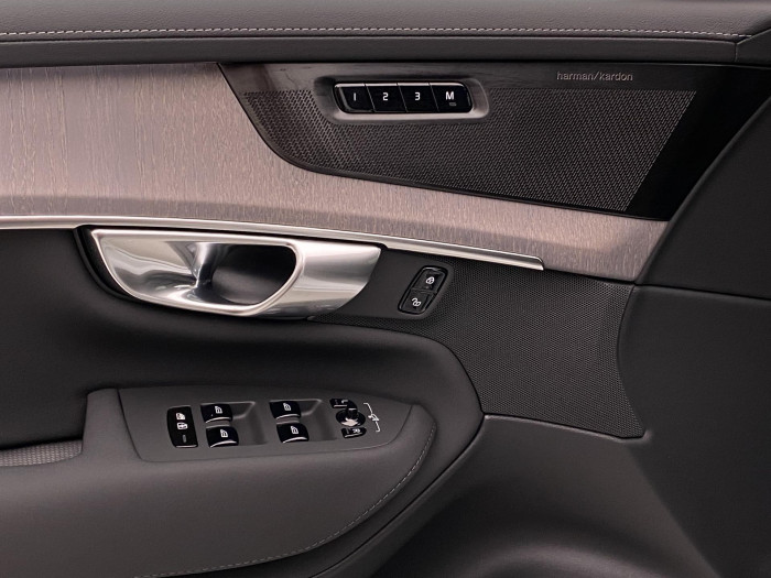 Volvo XC90 T8 AWD RECHARGE BRIGHT PLUS 7m