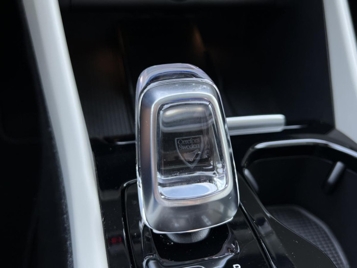 Volvo XC40 B4 AWD DARK ULTIMATE Aut 1.maj