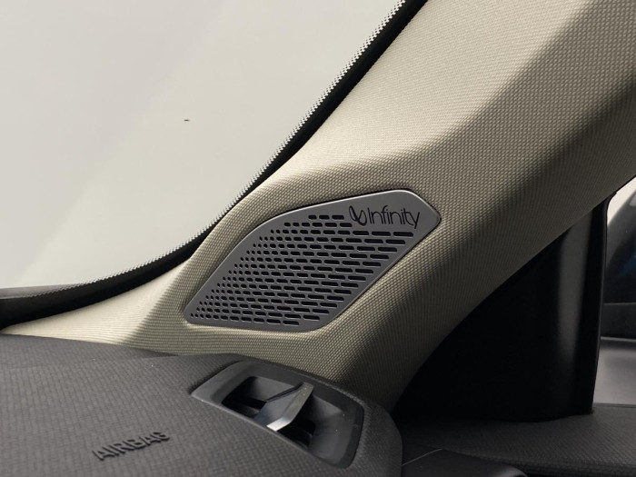 Lynk & Co 01 PHEV DCT AUT REZERVACE