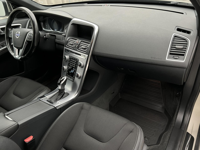 Volvo XC60 D4 AWD MOMENTUM AUT 2.4 d Momentum