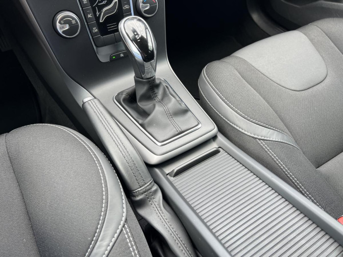 Volvo V40 D2 MOMENTUM Aut 1.maj. 2.0 d Momentum