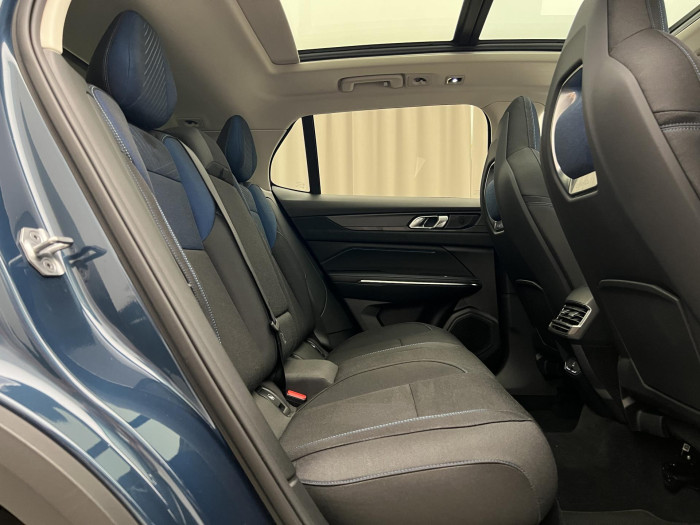 Lynk & Co 01 PHEV DCT 1.maj.