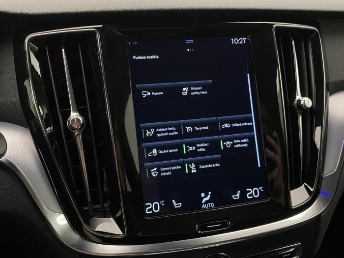 Volvo V60 D3 MOMENTUM AUT REZERVACE 2.0 d Momentum