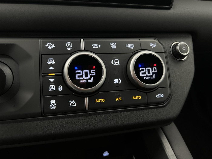 Land Rover Defender 110 D250 X-DYNAMIC SE AWD AUT 3.0 d Dynamic SE