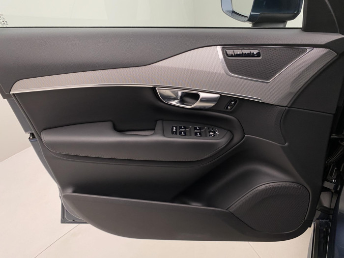 Volvo XC90 T8 AWD RECHARGE CORE 7míst