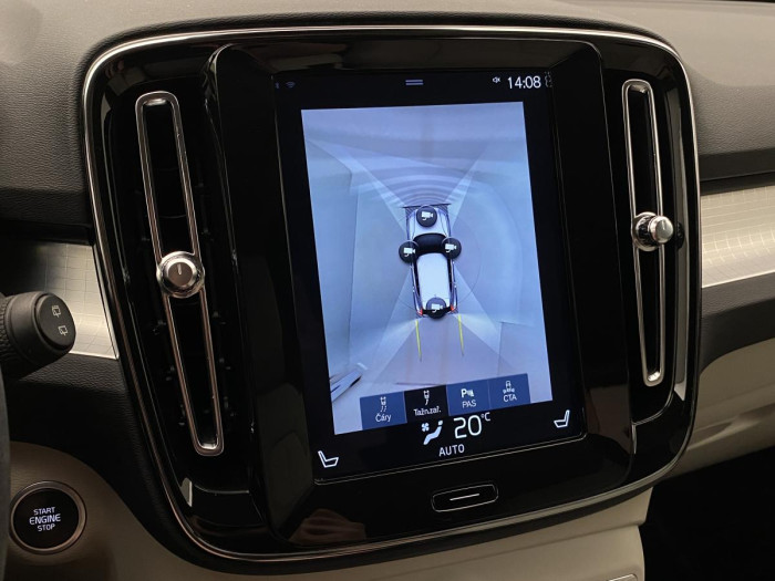 Volvo XC40 T4 MOMENTUM AUT REZERVACE 2.0 Momentum