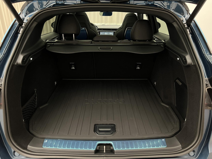 Lynk & Co 01 PHEV DCT AUT 1.maj.