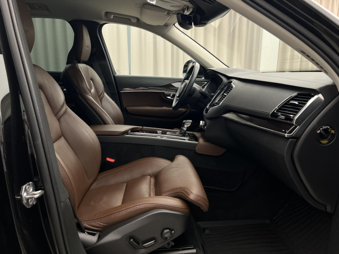 Volvo XC90 D5 AWD INSCRIPTION AUT CZ 2.0 d