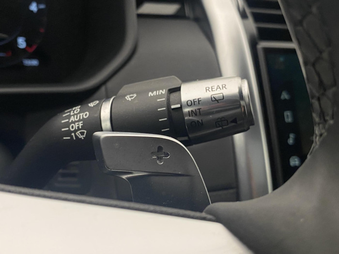 Land Rover Discovery D300 HSE AWD AUT 7míst 3.0 d