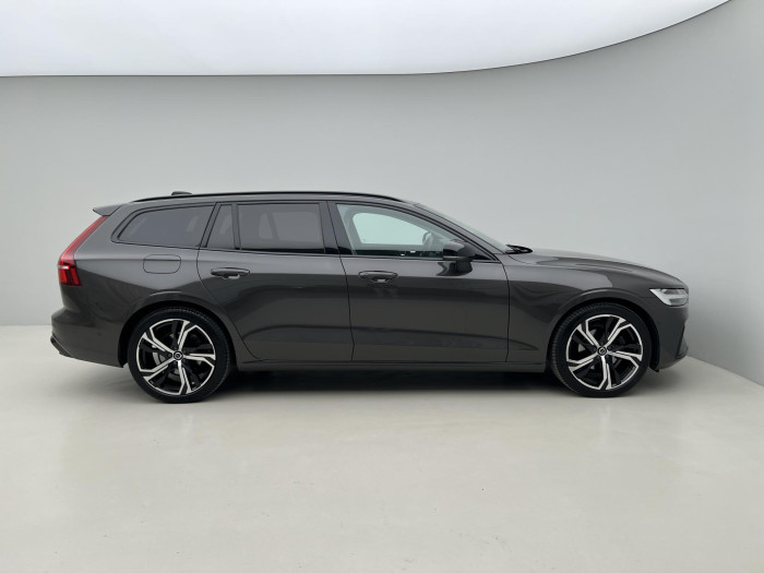 Volvo V60 B4 PLUS DARK AUT 1.maj.