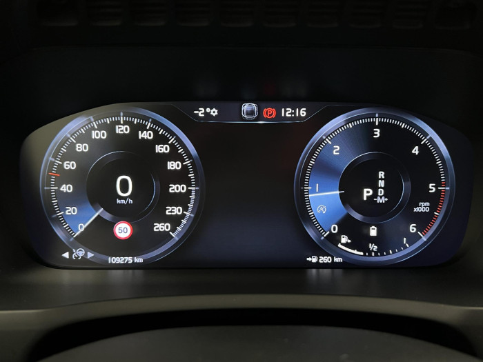 Volvo XC90 B5 AWD INSCRIPTION 7MÍST CZ