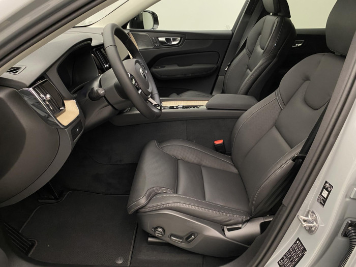 Volvo XC60 B5 AWD AUT DARK PLUS
