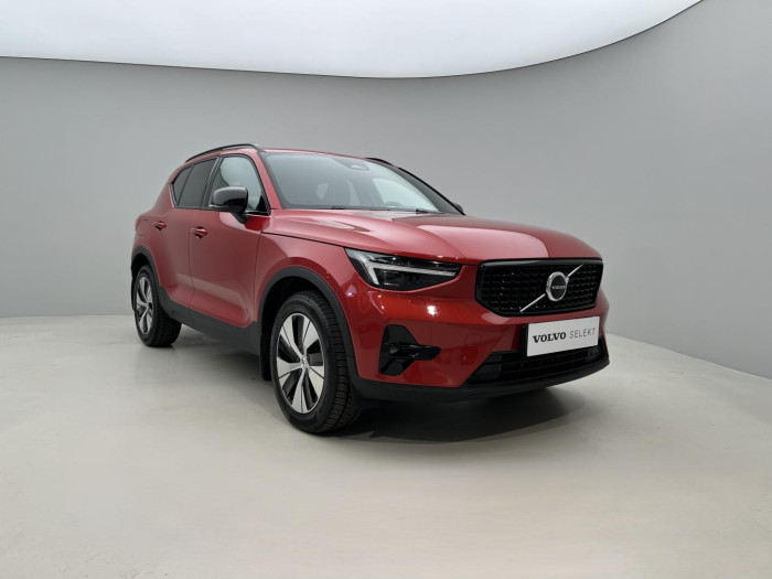 Volvo XC40 B3 PLUS DARK Aut CZ