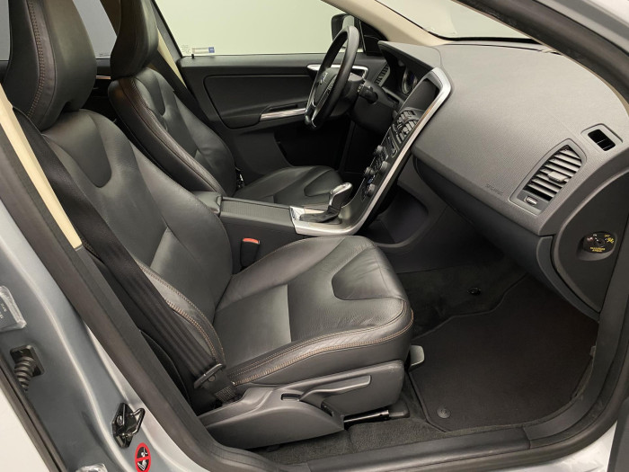 Volvo XC60 D4 AWD SUMMUM POLESTAR AUT CZ 2.4 d Summum