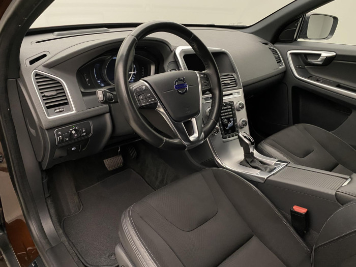 Volvo XC60 D4 AWD MOMENTUM POLESTAR AUT 2.4 d Momentum