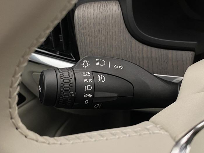 Volvo V90 CC B4 AWD PLUS AUT CZ 1.maj. 2.0 CC CC Plus