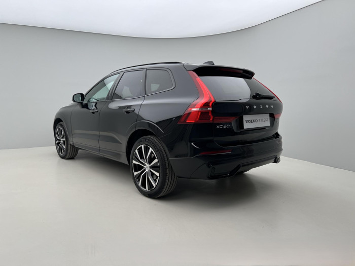 Volvo XC60 B4 AWD PLUS DARK AUT 1.maj.