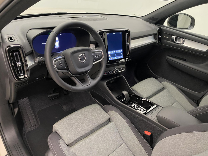 Volvo XC40 B3 AUT DARK PLUS