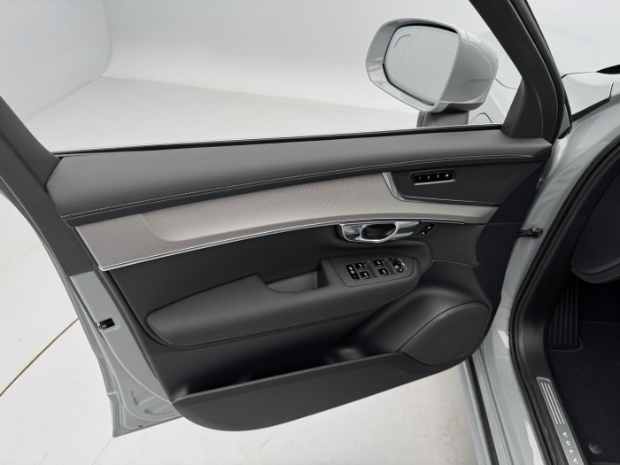 Volvo XC90 T8 AWD AUT RECHARGE CORE 7míst
