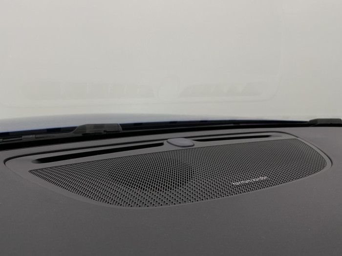 Volvo V60 B6 AWD R-DESIGN REZERVACE