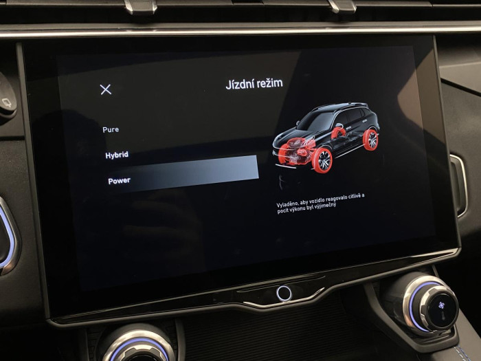 Lynk & Co 01 PHEV DCT AUT REZERVACE