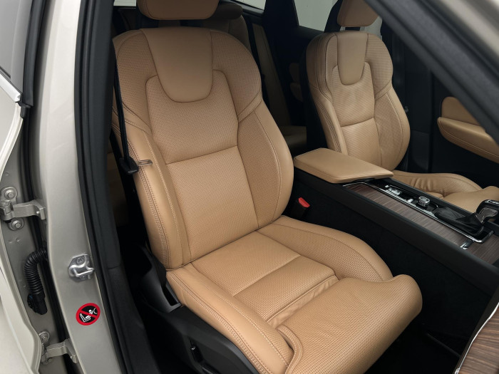 Volvo XC60 T5 AWD INSCRIPTION AUT CZ