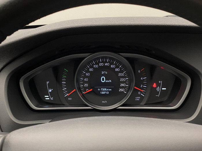 Volvo V40 D2 ES 2.0D 88kW TAŽNÉ 2.0 d d