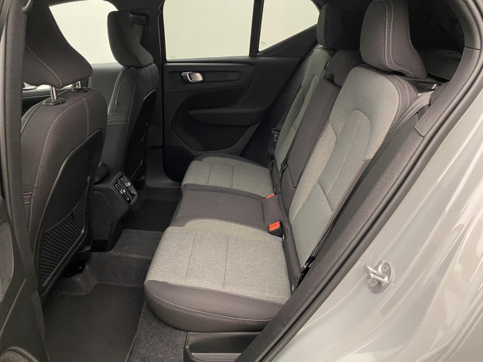 Volvo XC40 B3 DARK PLUS AUT CZ