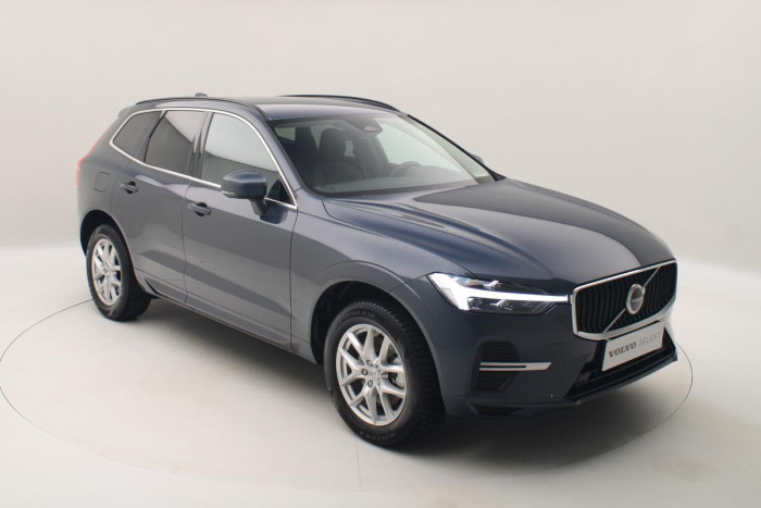 Volvo XC60 B4 MOMENTUM AUT REZERVACE 2.0 Momentum